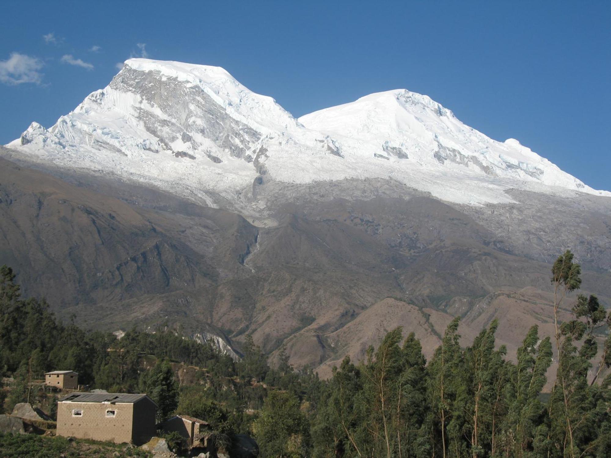 Amazing Huaraz Bed and Breakfast Exteriör bild